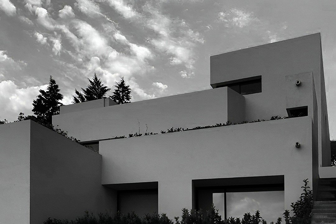 La casa blanca desde la calle